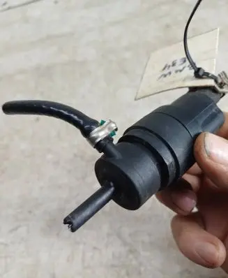 BMW 5 E34 Windscreen/windshield washer pump