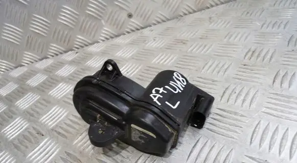 Audi A7 S7 4K8 Front Brake Caliper Pad/Carrier