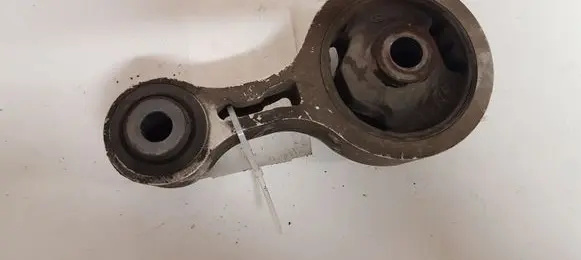 Mazda 6 Engine mount bracket