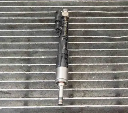 BMW Z4 E89 Fuel injector 75978700261500109