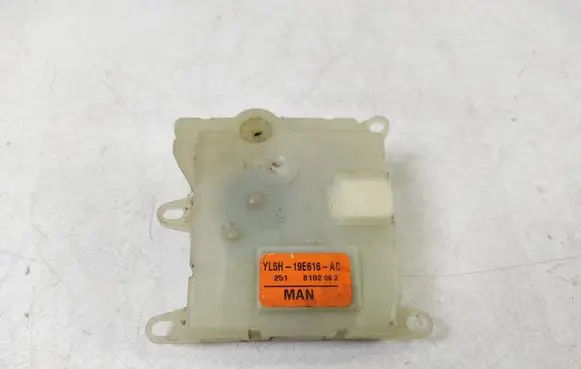 Ford Ranger Air flap motor/actuator YL5H19E616AC