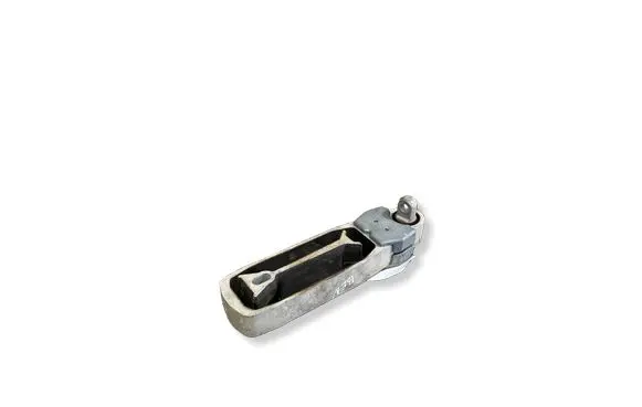 Volvo XC90 Engine mount bracket 31430195