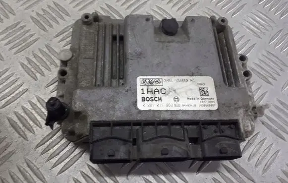 Dacia Sandero Engine control unit/module ECU 8200856659