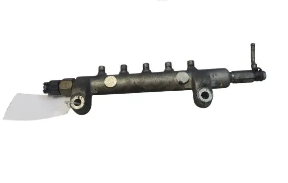 Nissan X-Trail T30 Fuel main line pipe