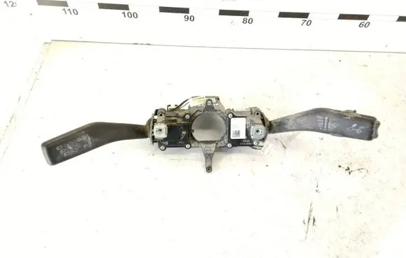 Skoda Octavia Mk2 (1Z) Wiper turn signal indicator stalk/switch 1K5953521AE