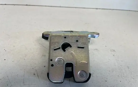 Audi A5 Tailgate/trunk/boot lock/catch/latch 8W0827503
