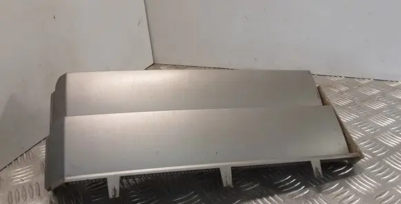 Land Rover Range Rover L322 Fender grill 7026899