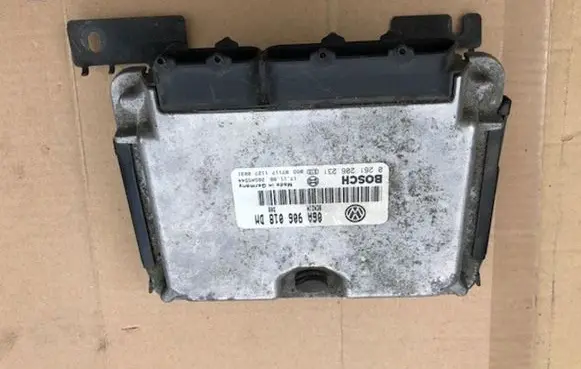 Skoda Octavia Mk1 (1U) Engine control unit/module 06A906018DJ