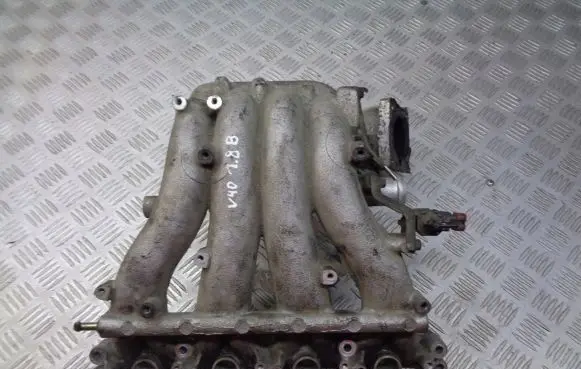 Volvo S40, V40 Intake manifold