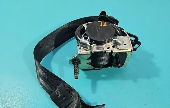 Ford Focus Rear seatbelt JX7BN611B69AGW IMPRK1536962