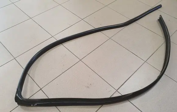 Opel Vivaro Front door rubber seal