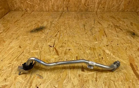 Air conditioning (A/C) pipe/hose