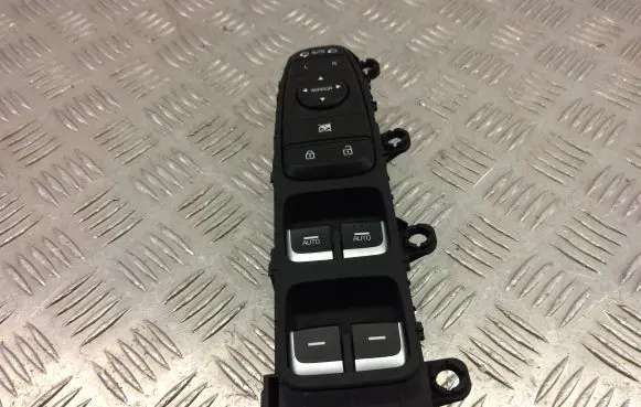 KIA Niro Electric window control switch 93570G5740