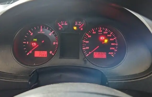 Speedometer (instrument cluster)
