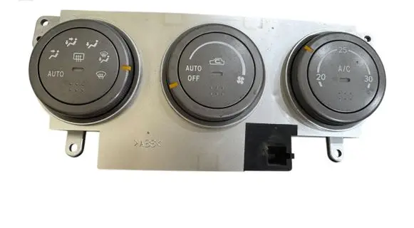 Subaru Impreza II Climate control unit 72311FE080 5C17