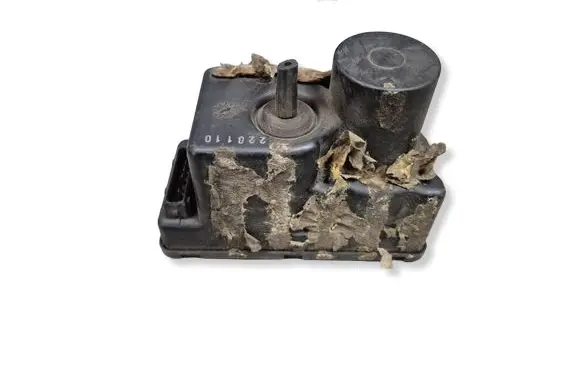 Audi 80 90 B3 Central locking vacuum pump 443862257H