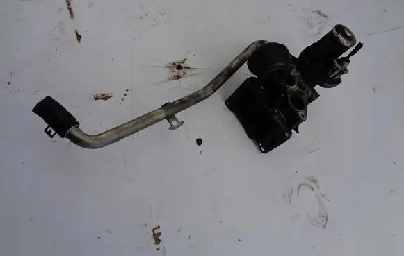 Volkswagen Polo V 6R EGR valve