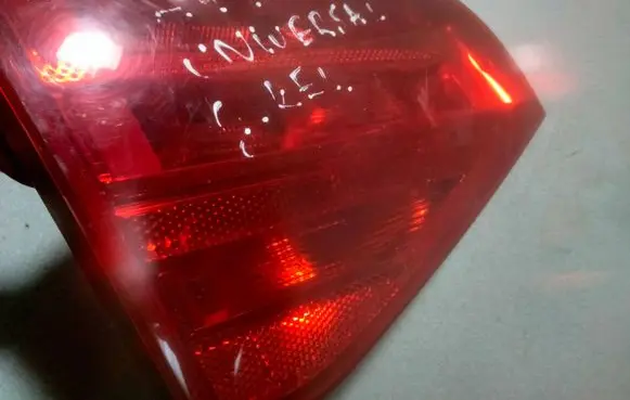 Audi A4 S4 B8 8K Tailgate rear/tail lights 219601