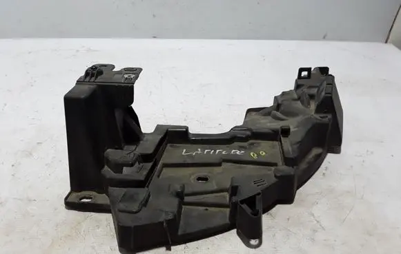 Renault Fluence Headlight/headlamp mounting bracket 622230011R
