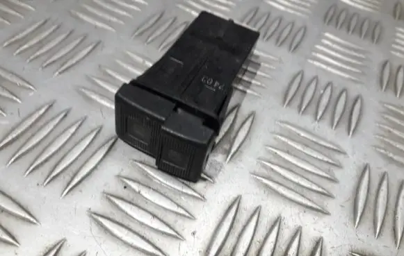 Fog light switch