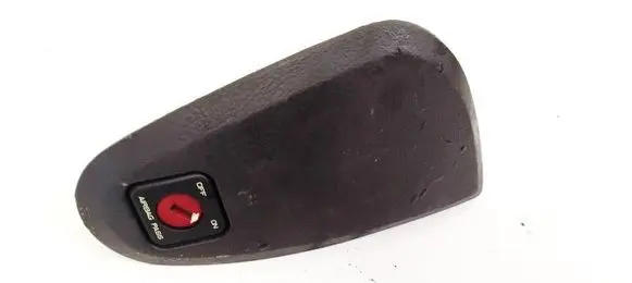 Passenger airbag on/off switch