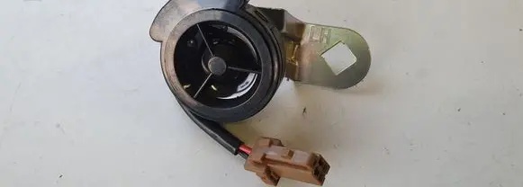 Nissan Pulsar Front door high frequency speaker