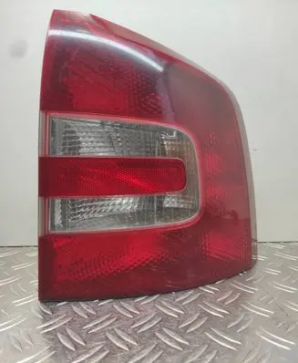 Skoda Octavia Mk2 (1Z) Rear/tail lights 1Z9945096