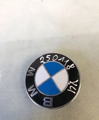 BMW X4 G02 Manufacturer badge logo/emblem 7463684