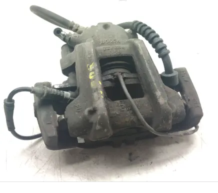 BMW 1 F20 F21 Front brake caliper 22284