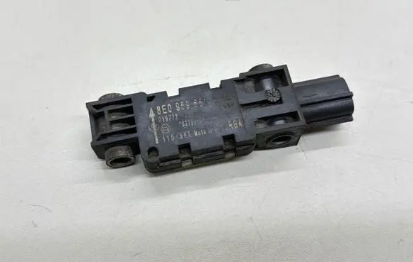 Audi A8 S8 D3 4E Airbag deployment crash/impact sensor 8E0959651A