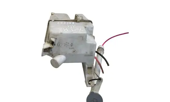 Windshield washer fluid reservoir/tank