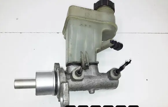 Master brake cylinder