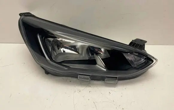 Ford Focus Headlight/headlamp JX7B13W029CE 17SPL9147