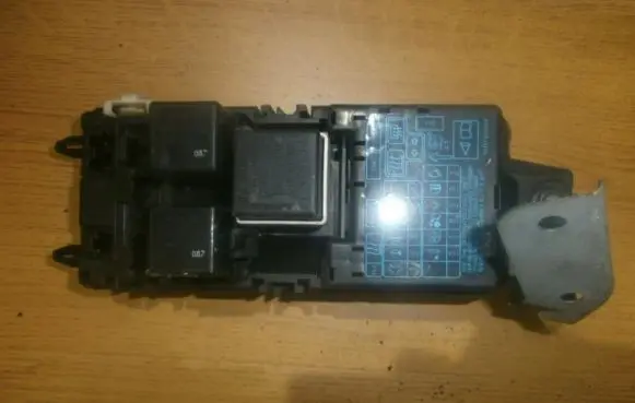 Mitsubishi Carisma Fuse box set mr193494