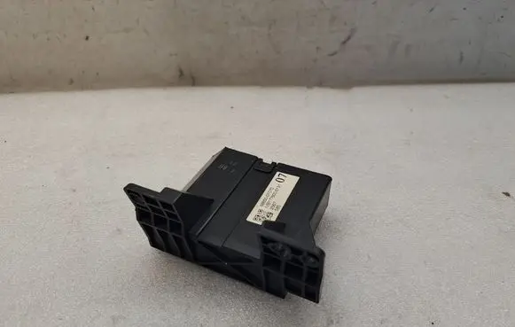 Toyota Corolla Verso AR10 Air conditioner control unit module MB1776005131 886500F070