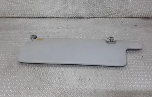 Sun visor