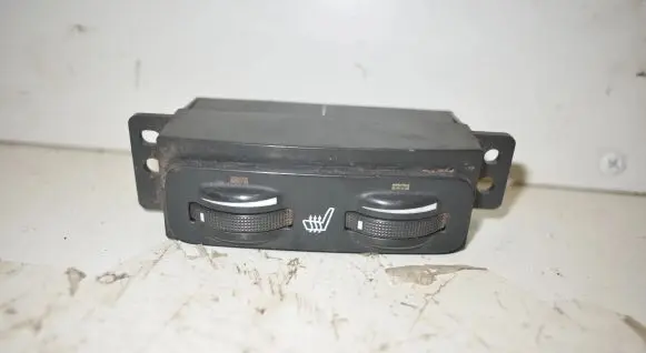 Toyota Avensis T250 Seat heating switch 453417