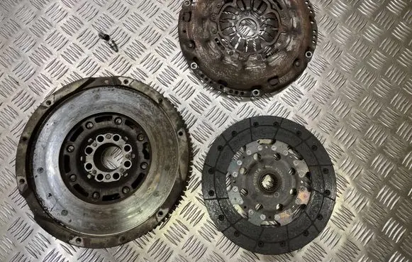 Lexus IS 220D-250-350 Clutch set kit
