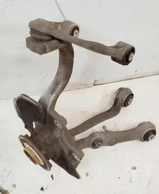 Mercedes-Benz C W205 Front wheel hub spindle knuckle A2052100