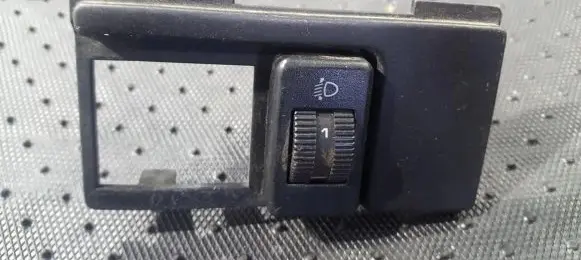 Volkswagen PASSAT B3 Headlight level height control switch 701858099