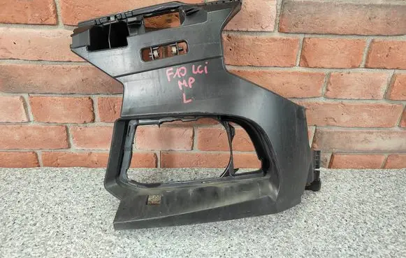 BMW 5 F10 F11 Fog light bracket 8058999