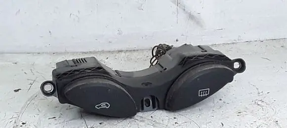 Ford Focus Windscreen/window heater switch 98ag18c621ag