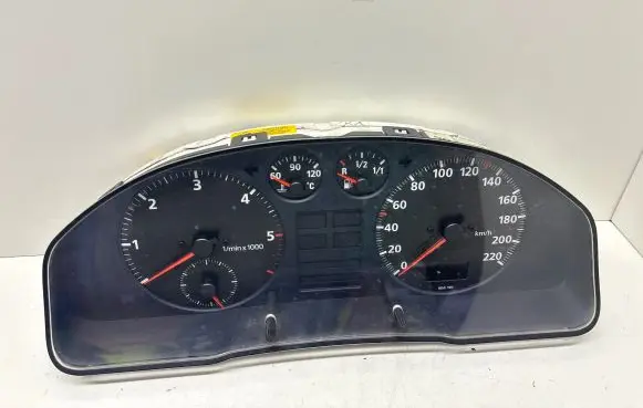 Audi A4 S4 B5 8D Speedometer (instrument cluster) 8D0919033A