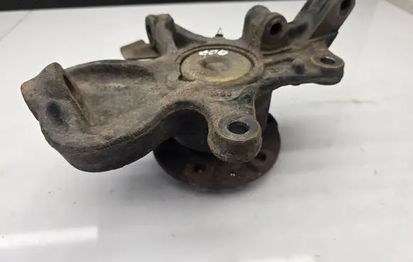 Mercedes-Benz Sprinter W907 W910 Front wheel hub A9073320400