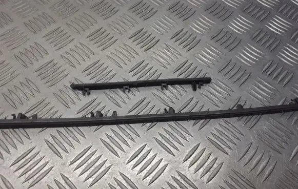 Fiat Punto (188) Dashboard lower bottom trim panel 