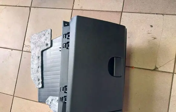 Hyundai i20 (PB PBT) Glove box 845291J000
