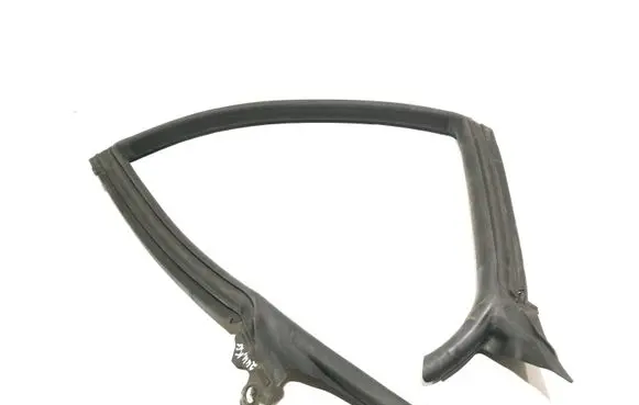 Audi A7 S7 4G Rubber seal rear door window/glass 4G8845695
