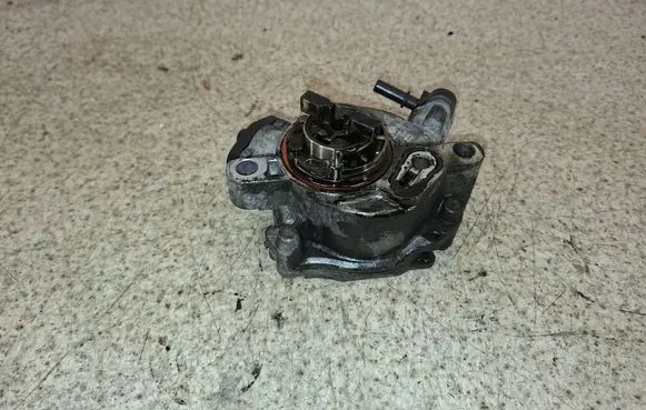 Citroen C4 Grand Picasso Vacuum pump 9804021880