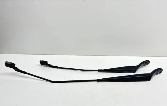 Peugeot 208 I Windshield/front glass wiper blade 9673292080 9673291980