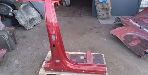 KIA Sportage Front sill (body part) 